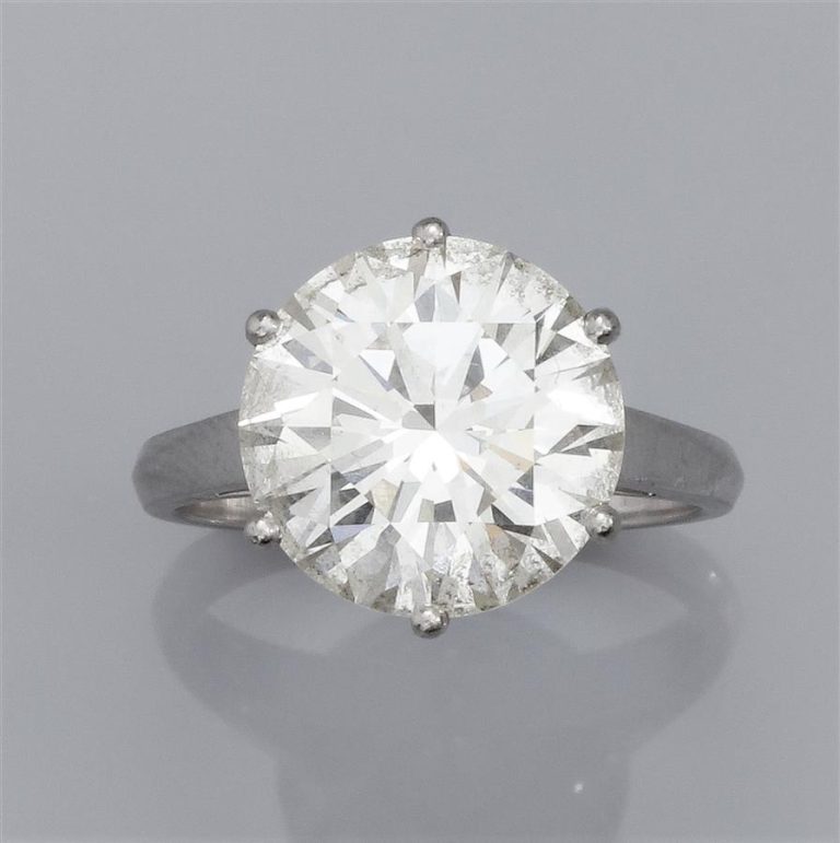 bague diamant 5,62 carat 28500€ en 2019